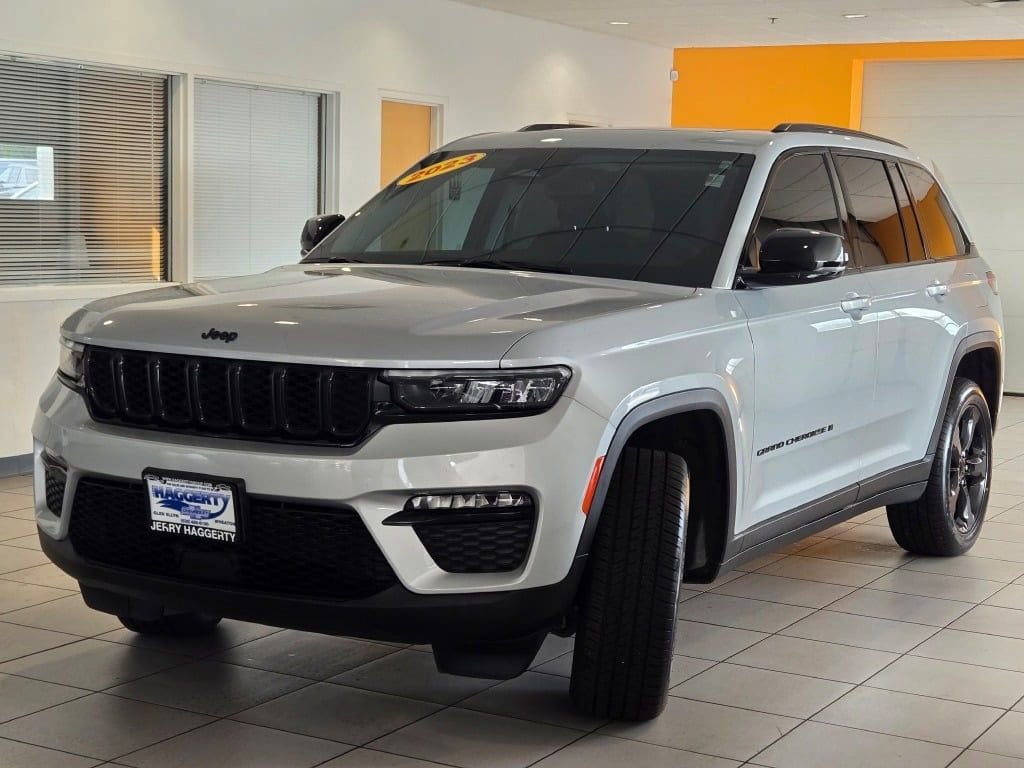 Used 2023 Jeep Grand Cherokee Limited