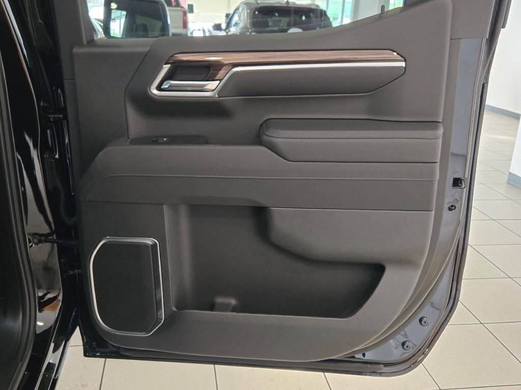 2026 CHEVROLET SILVERADO - Image 7