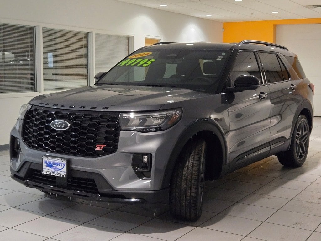 Used 2025 Ford Explorer ST