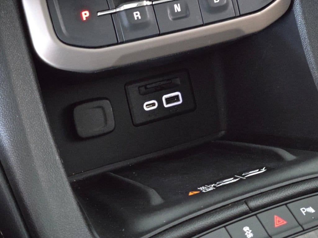 2023 GMC Acadia Denali - Photo 30