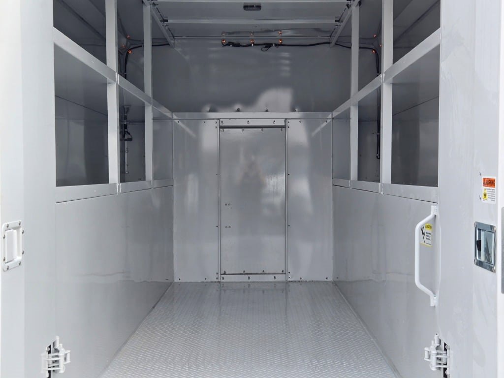 2025 CHEVROLET EXPRESS - Image 12