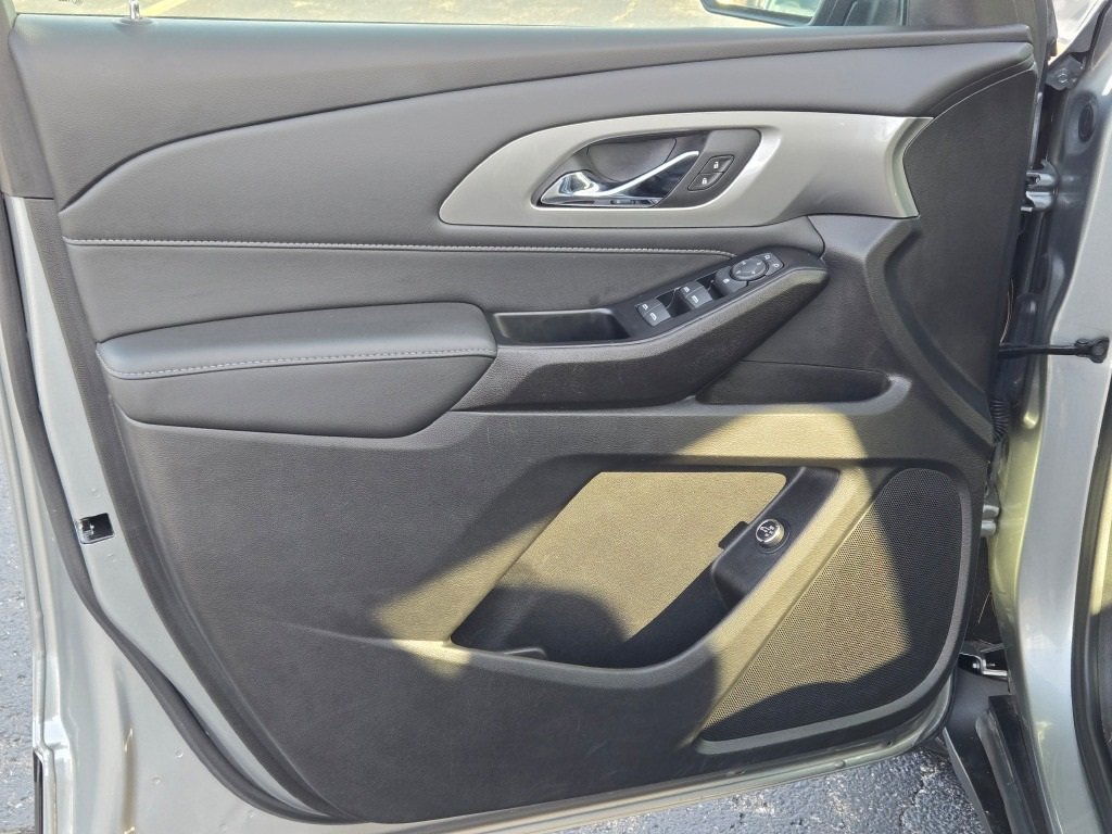 2023 CHEVROLET TRAVERSE - Image 19