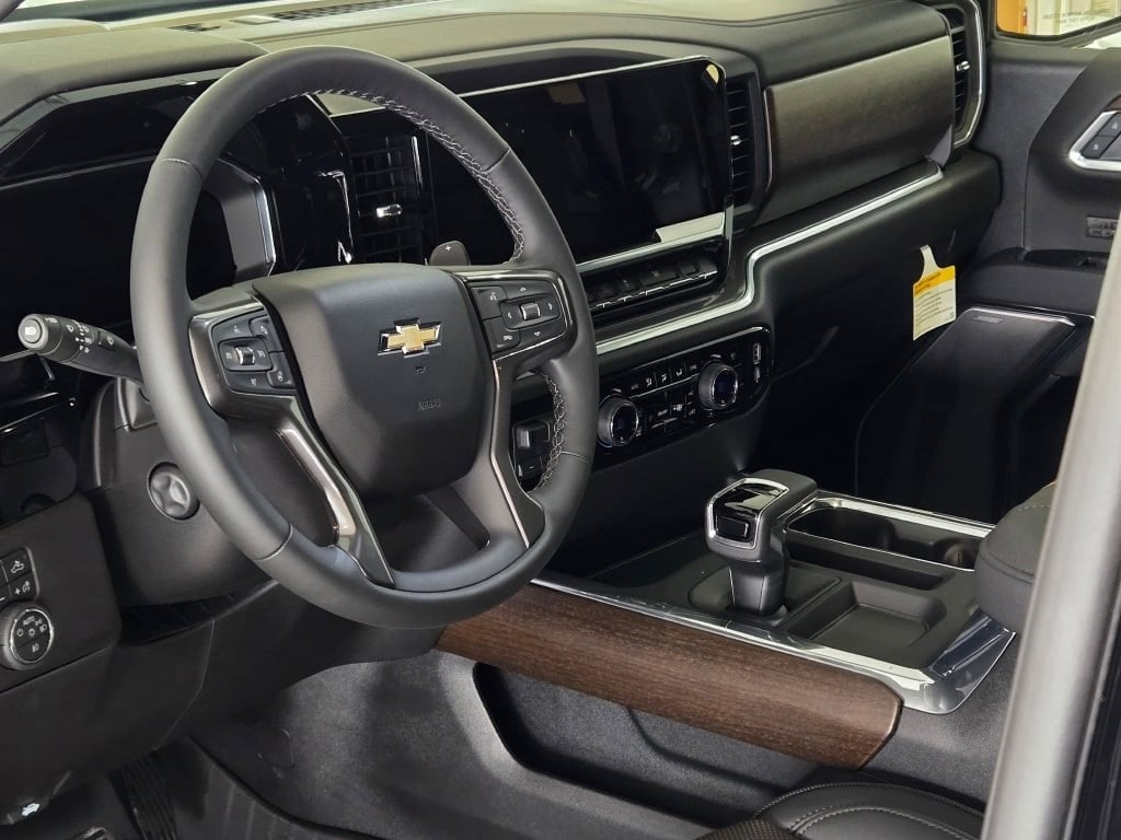 2026 CHEVROLET SILVERADO - Image 24