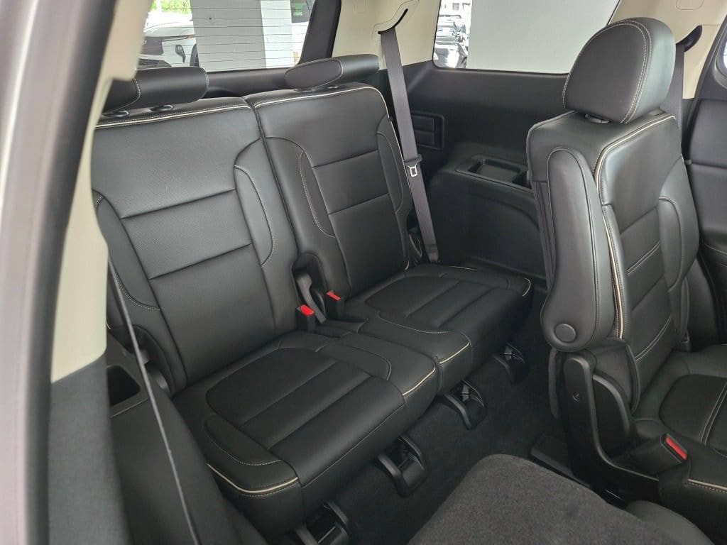 2023 GMC Acadia Denali - Photo 11