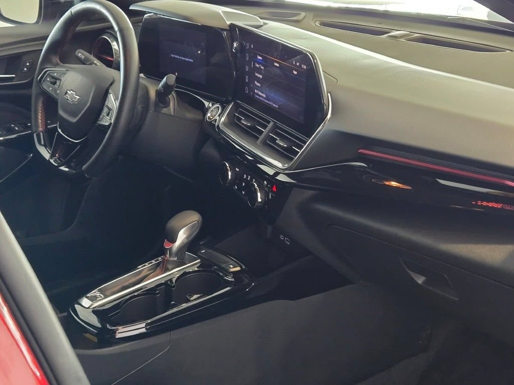 2024 Chevrolet Trax RS - Photo 8