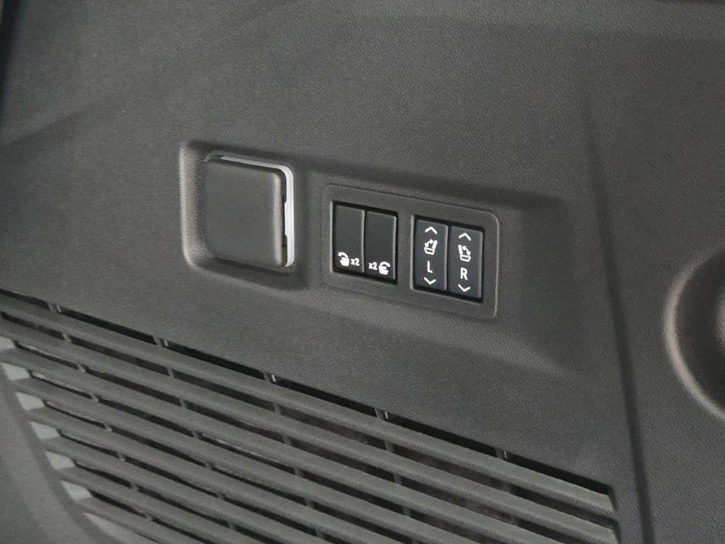 2026 Chevrolet Tahoe RST - Photo 15