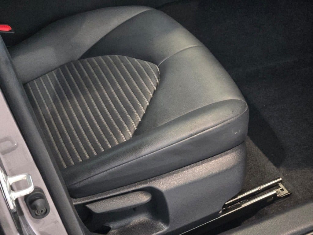 2024 Toyota Camry SE - Photo 7