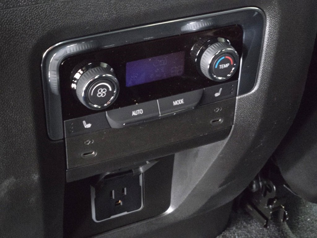 2025 CHEVROLET TAHOE - Image 18