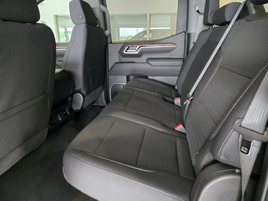 2026 CHEVROLET SILVERADO - Image 13