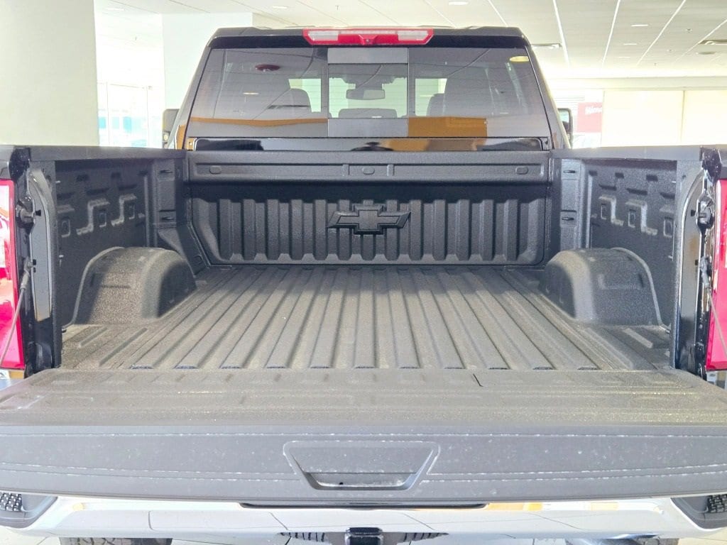 2025 CHEVROLET SILVERADO HD - Image 12