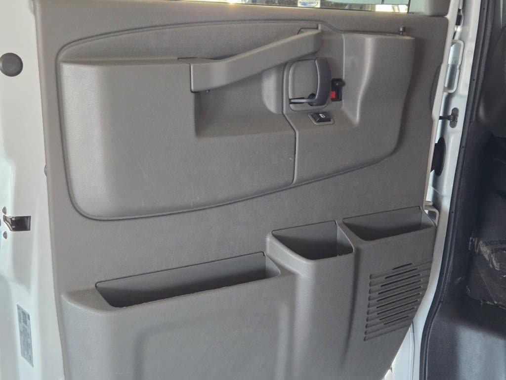 2024 CHEVROLET EXPRESS - Image 14