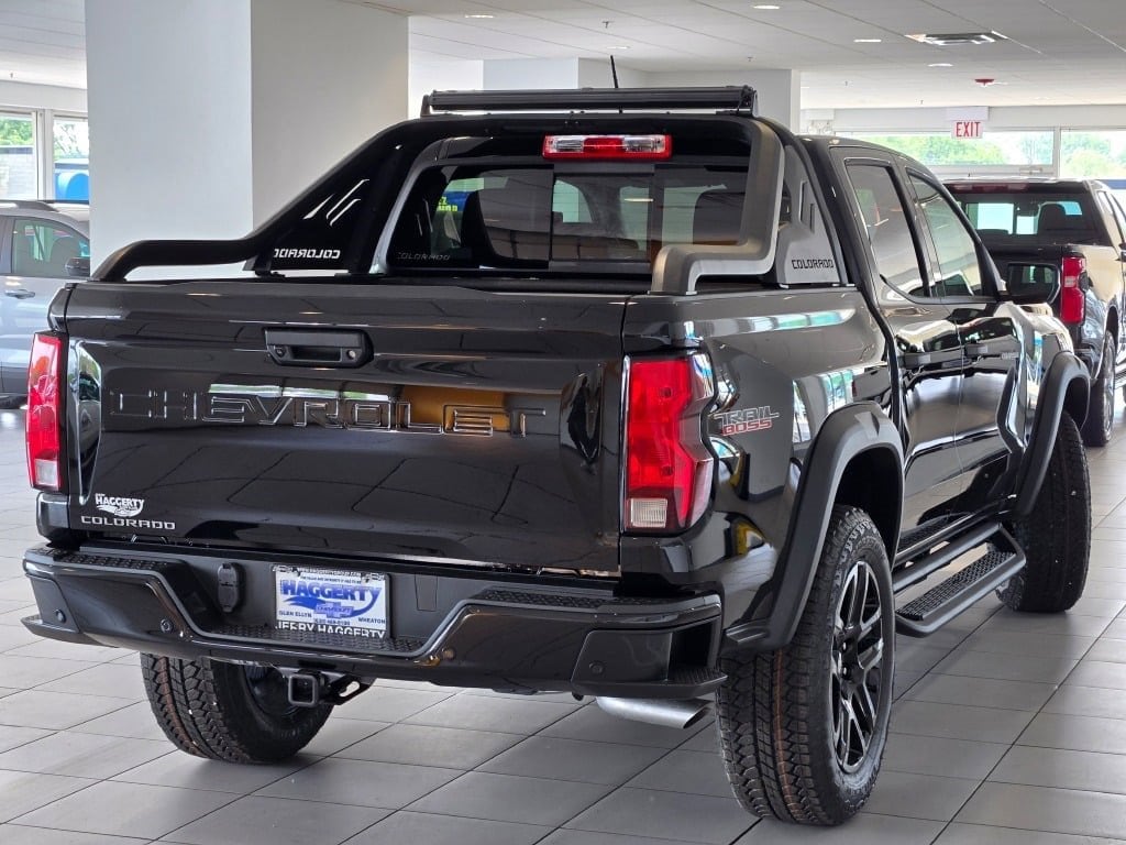2025 CHEVROLET COLORADO - Image 9