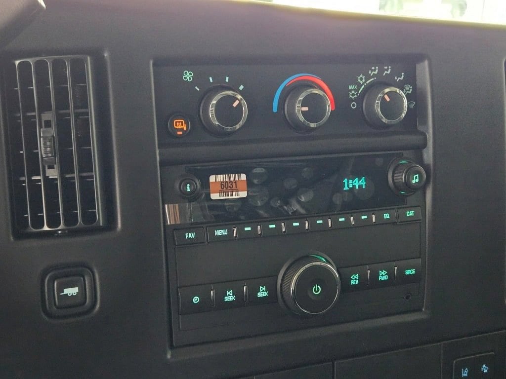 2026 Chevrolet Express Cargo Work Van - Photo 15