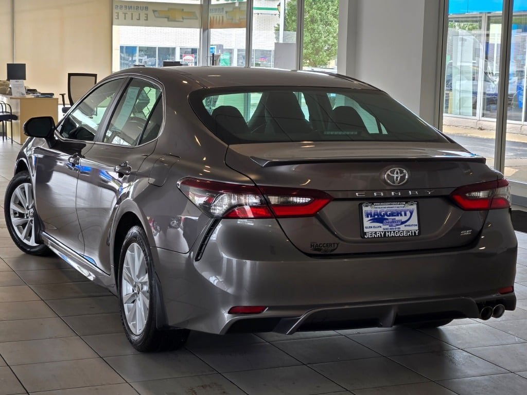 2024 Toyota Camry SE - Photo 13