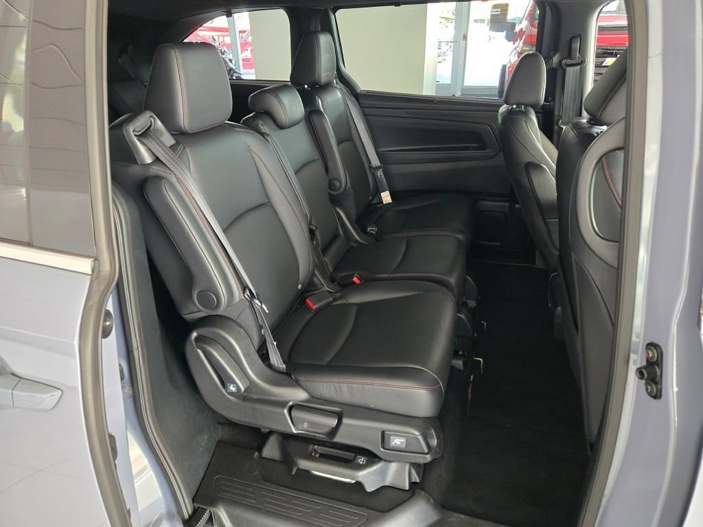 2023 Honda Odyssey SPORT - Photo 9
