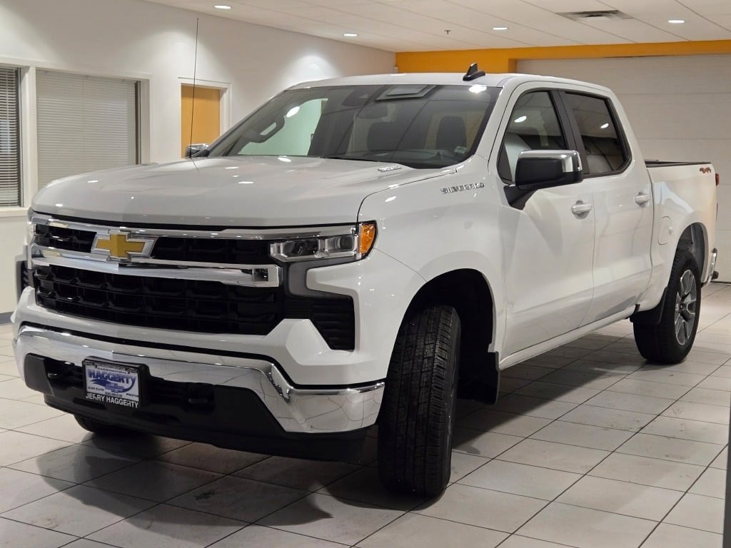 2026 CHEVROLET SILVERADO - Image 4