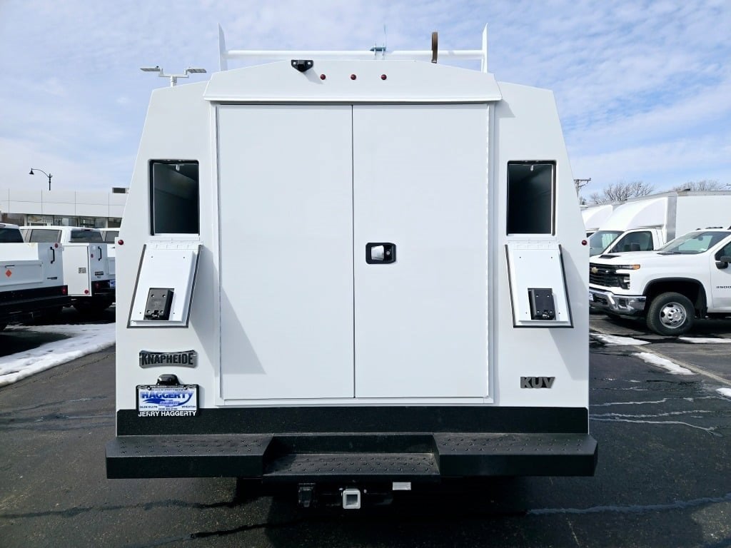 2024 CHEVROLET EXPRESS - Image 11