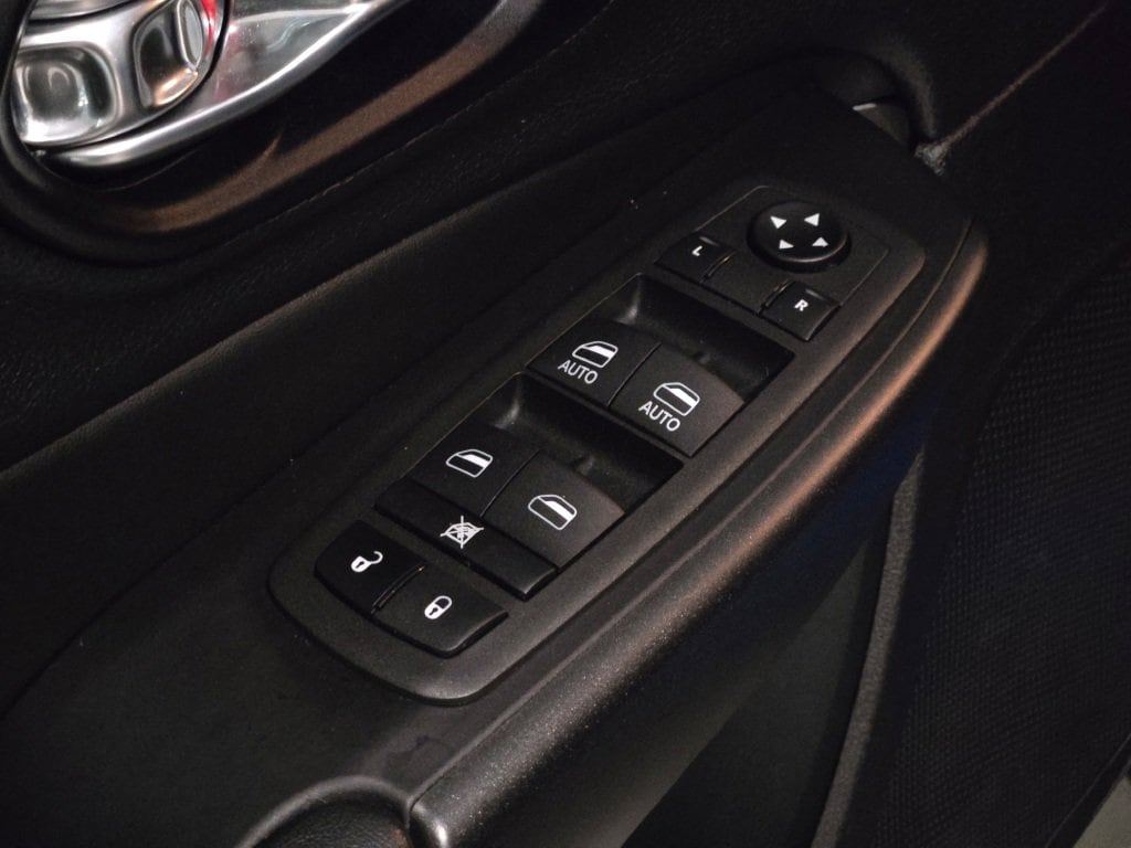 2021 JEEP CHEROKEE - Image 20