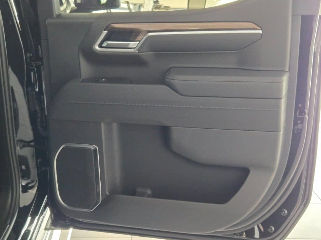 2026 Chevrolet Silverado 1500 LT - Photo 9