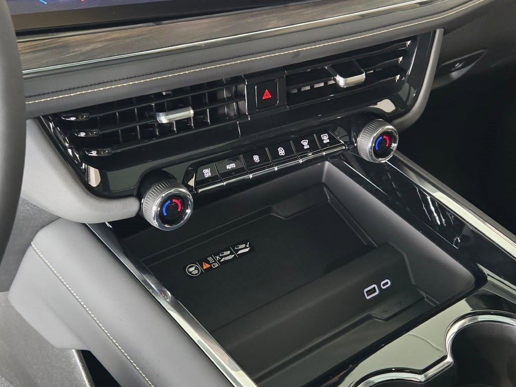 2025 CHEVROLET SUBURBAN - Image 29