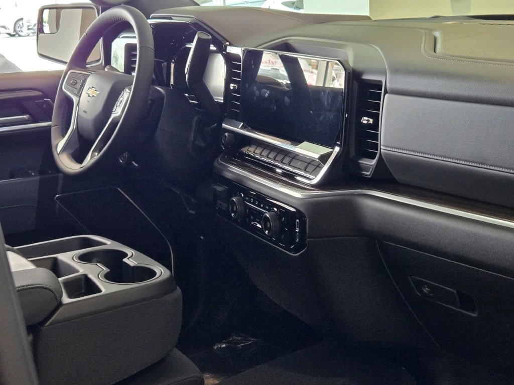 2026 CHEVROLET SILVERADO - Image 6