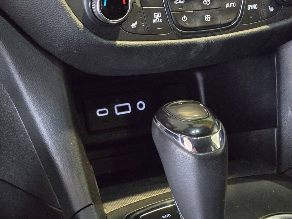 2019 CHEVROLET EQUINOX - Image 27