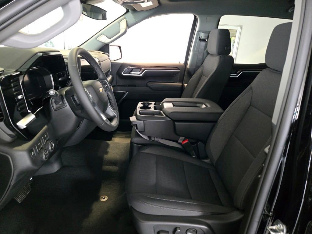 2026 Chevrolet Silverado 1500 LT - Photo 18