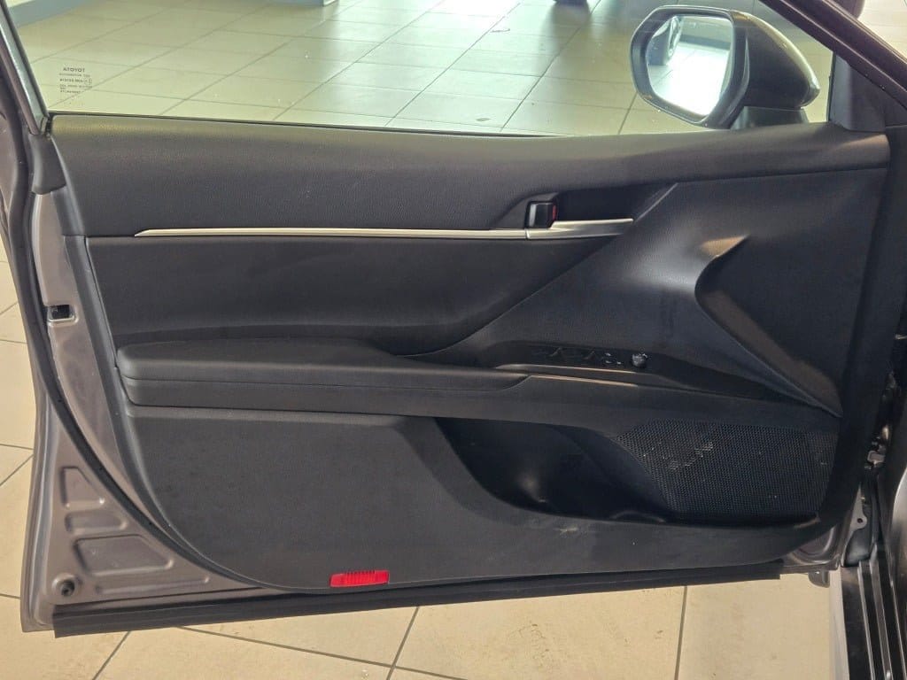 2024 Toyota Camry SE - Photo 17