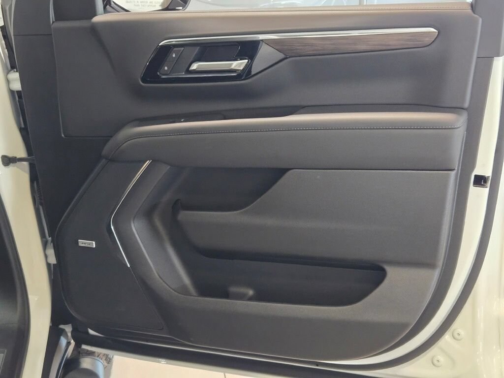 New 2026 Chevrolet Suburban Z71 SUV