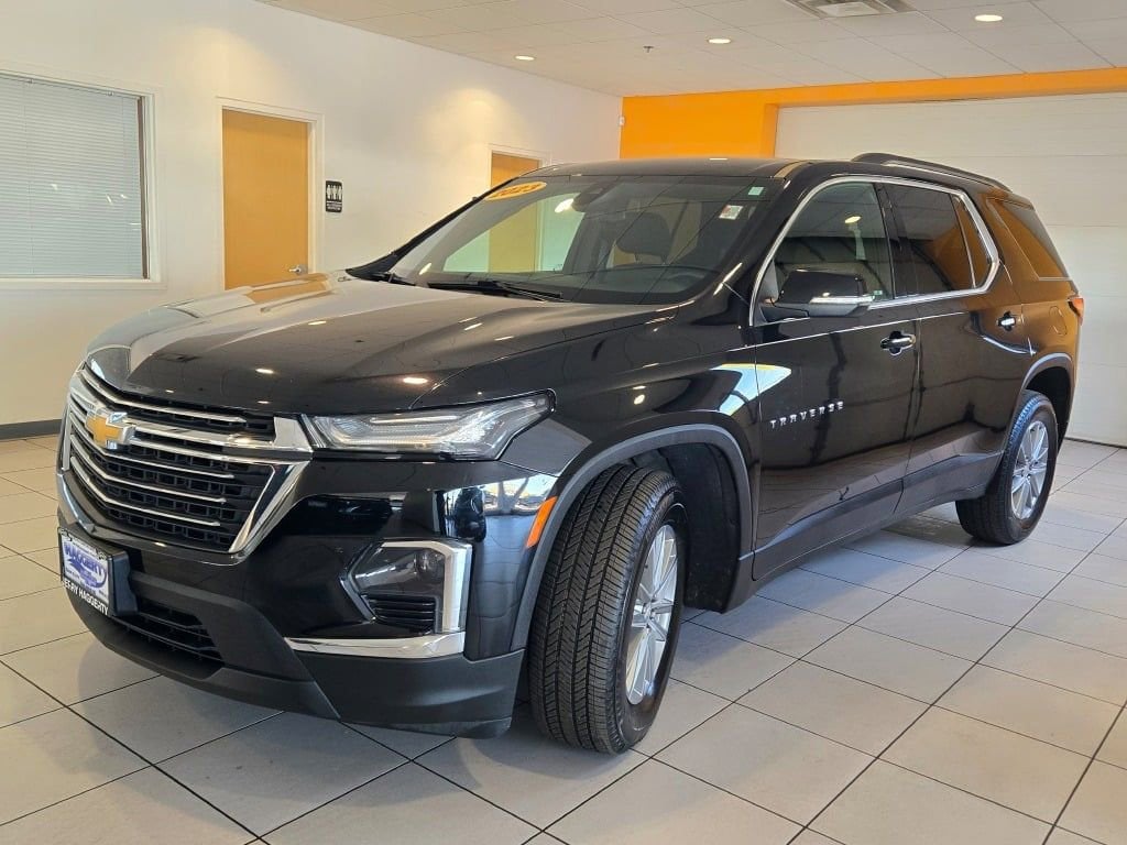 Certified 2023 Chevrolet Traverse LT Cloth SUV