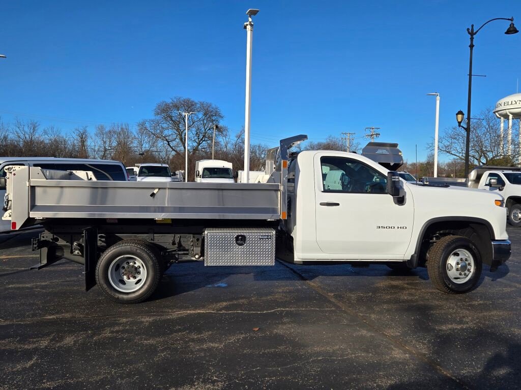 2026 CHEVROLET SILVERADO HD - Image 9