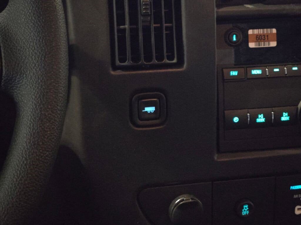 2025 CHEVROLET EXPRESS - Image 16