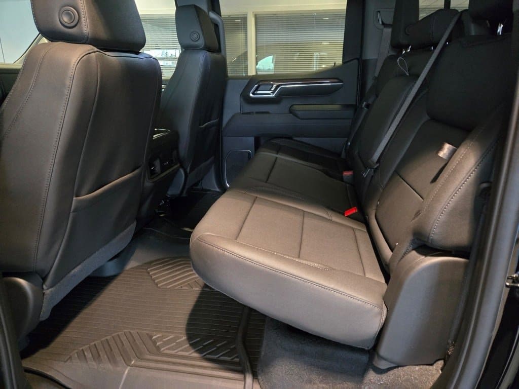 2026 CHEVROLET SILVERADO - Image 15