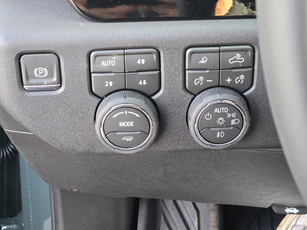 2026 CHEVROLET SILVERADO HD - Image 30