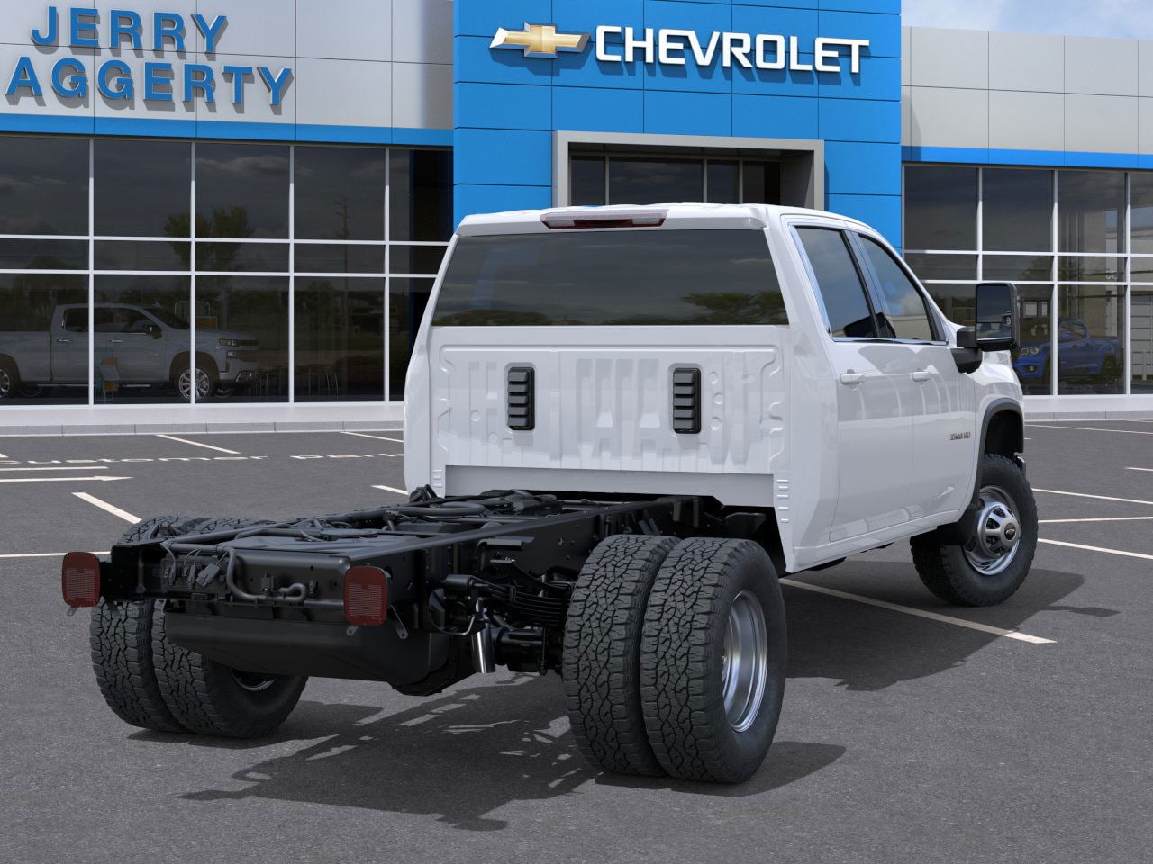 2025 CHEVROLET SILVERADO HD - Image 36