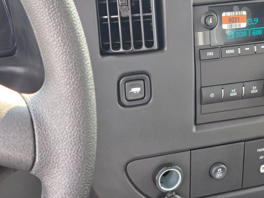 2025 CHEVROLET EXPRESS - Image 20