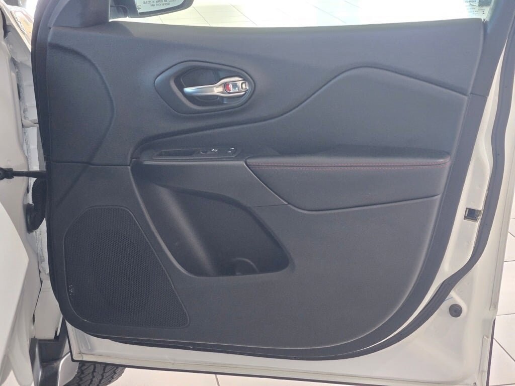 Used 2022 Jeep Cherokee Trailhawk