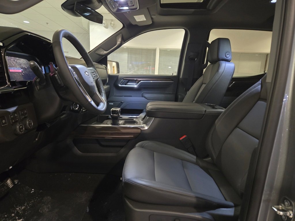 2026 CHEVROLET SILVERADO - Image 17