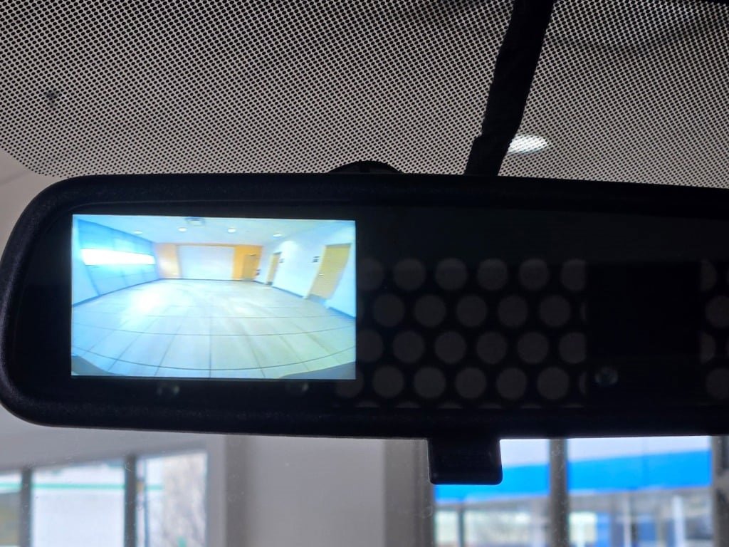 2023 GMC SAVANA - Image 20