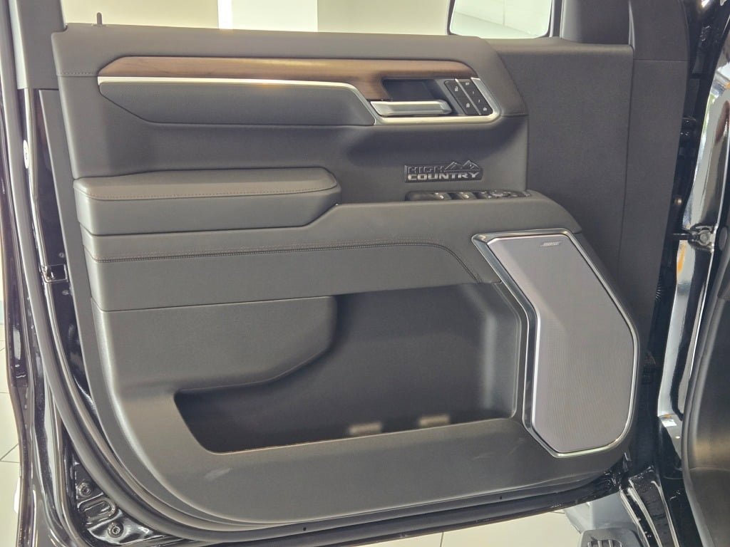 2026 CHEVROLET SILVERADO - Image 20