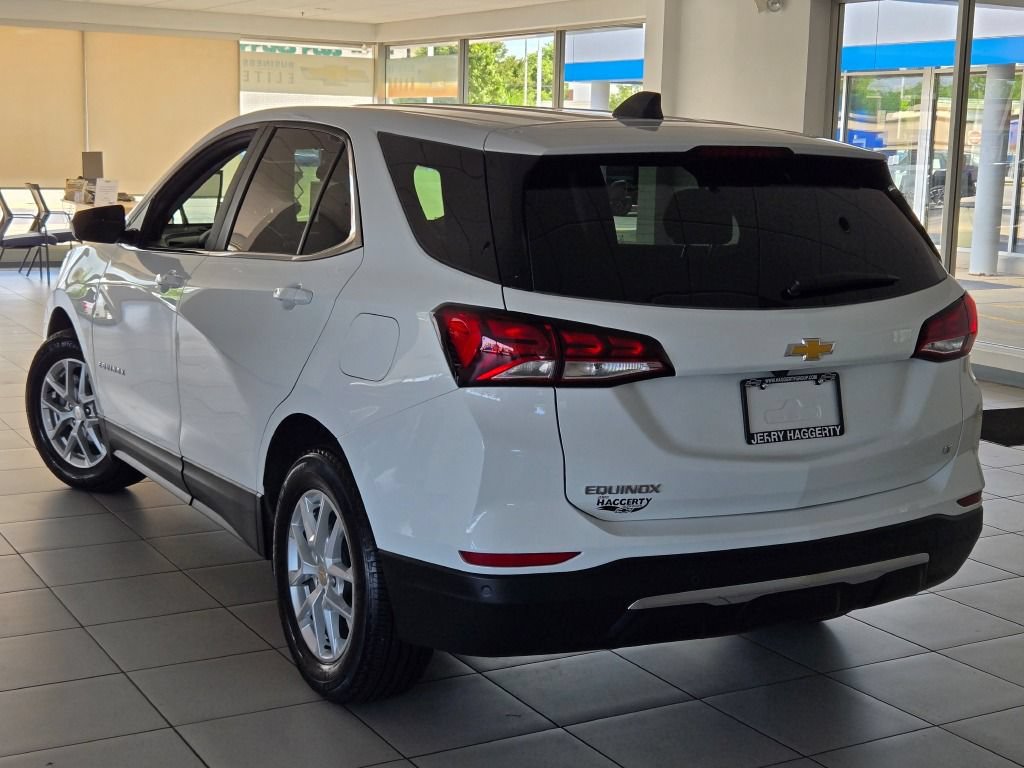 2024 Chevrolet Equinox LT - Photo 14