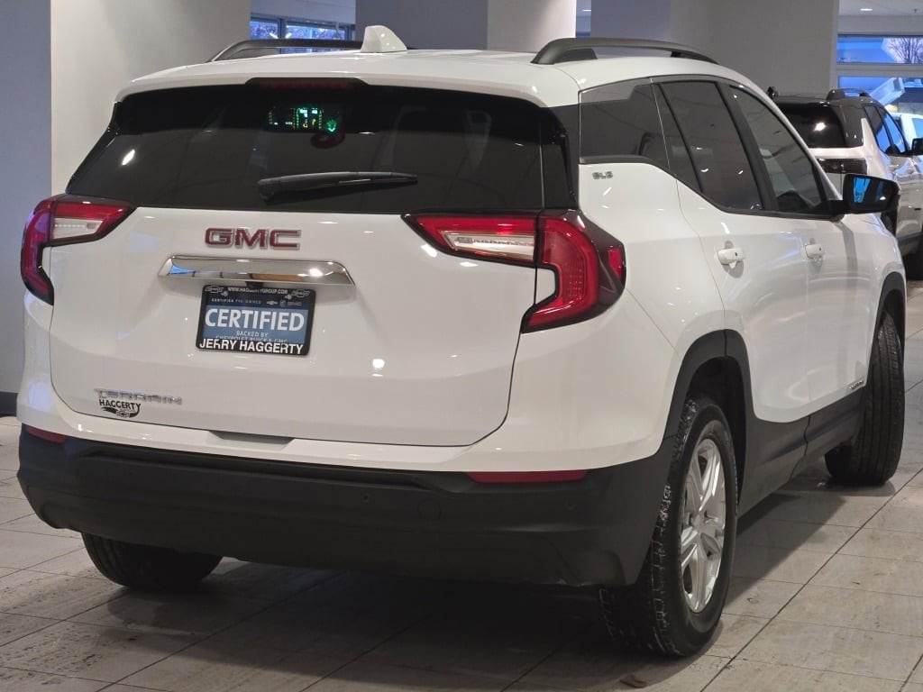 2023 GMC TERRAIN - Image 10