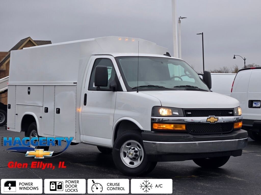 2025 CHEVROLET EXPRESS - Image 1