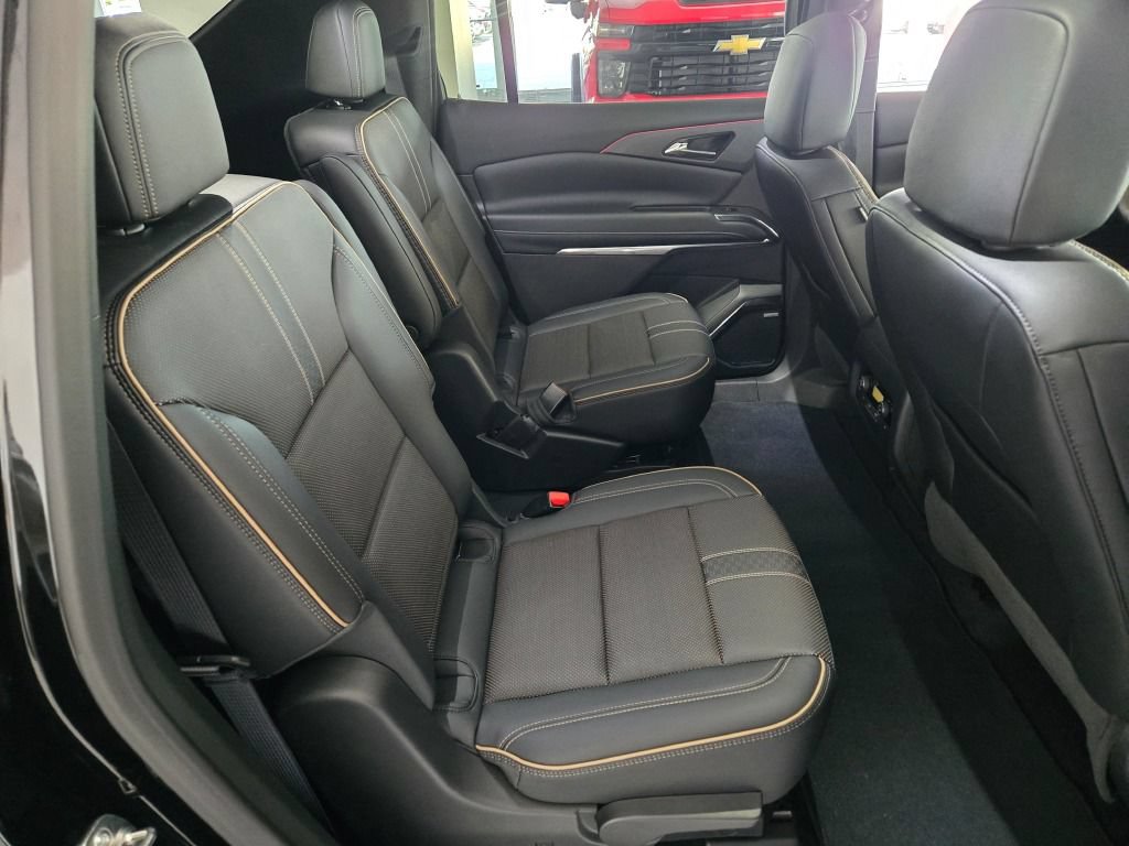 2025 Chevrolet Traverse High Country - Photo 10