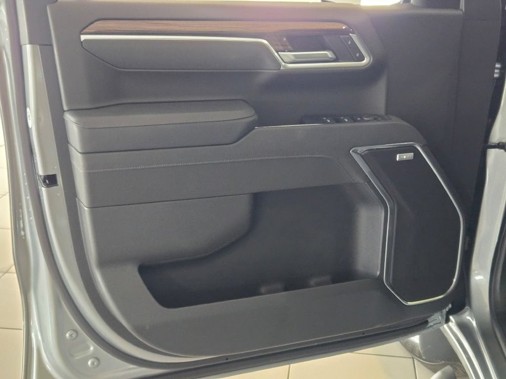 2026 Chevrolet Silverado 1500 RST - Photo 18