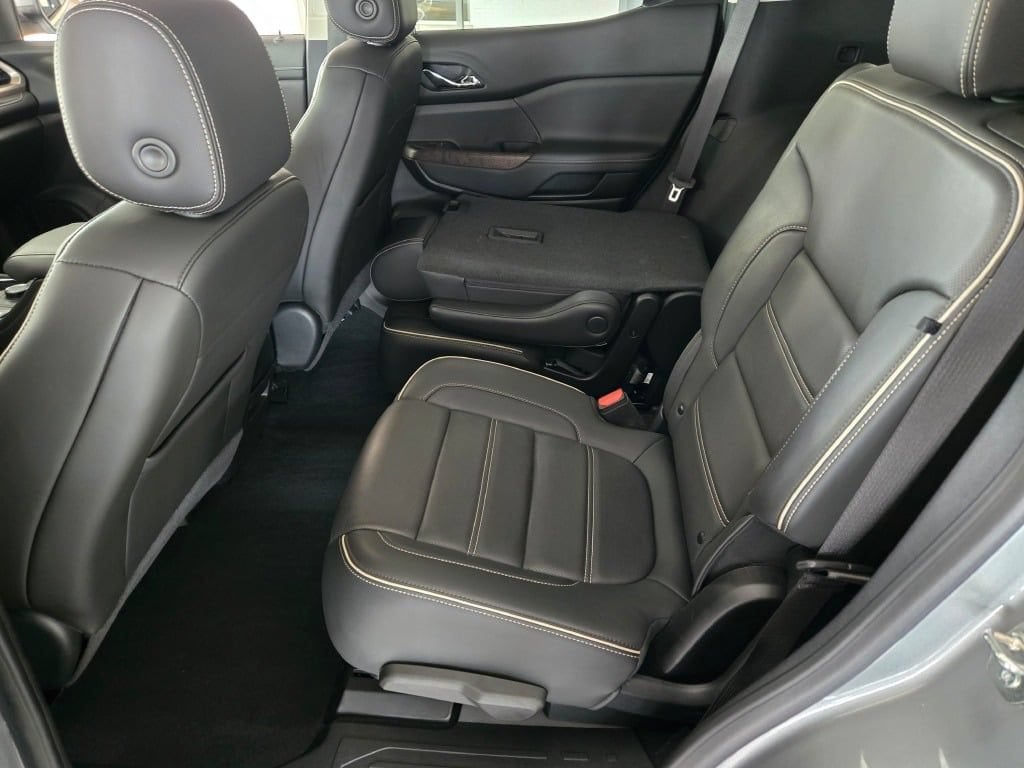 2023 GMC Acadia Denali - Photo 18