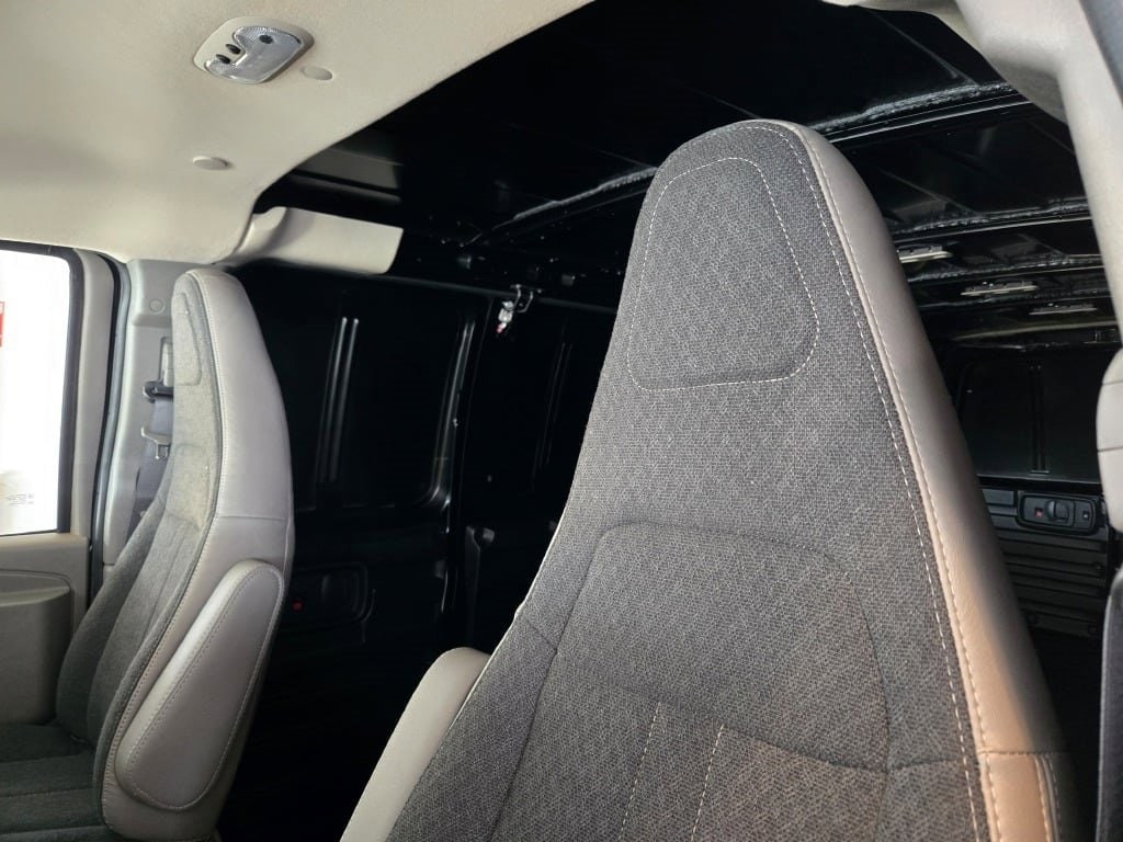 2025 CHEVROLET EXPRESS - Image 16