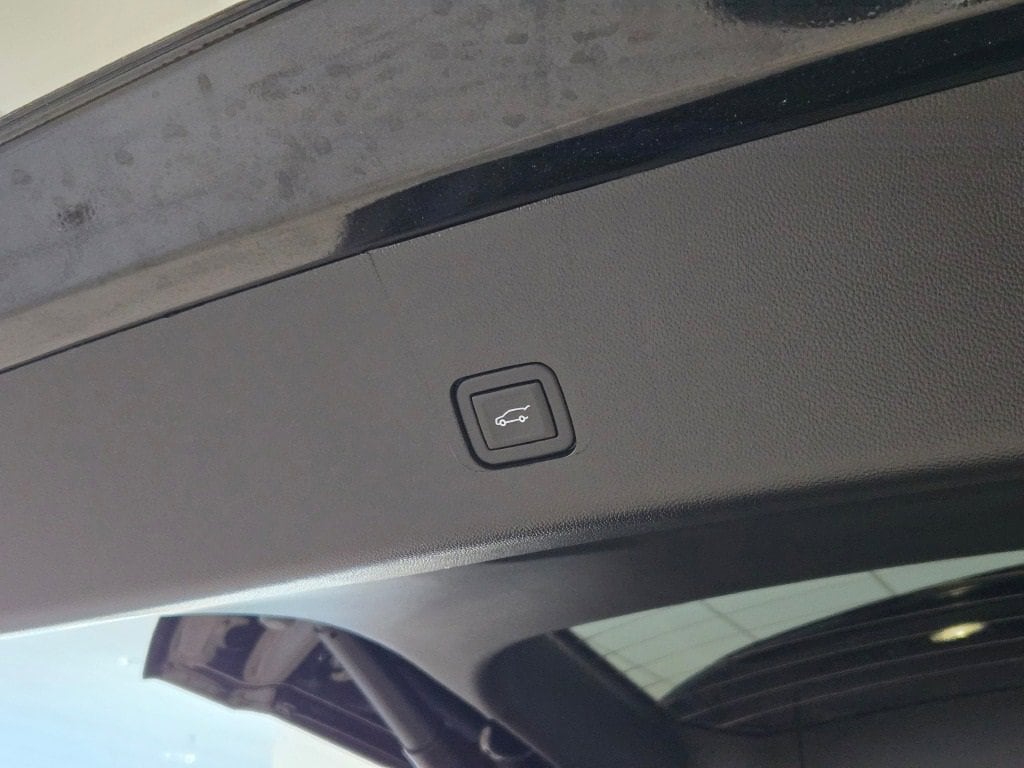 2023 CHEVROLET TRAVERSE - Image 13