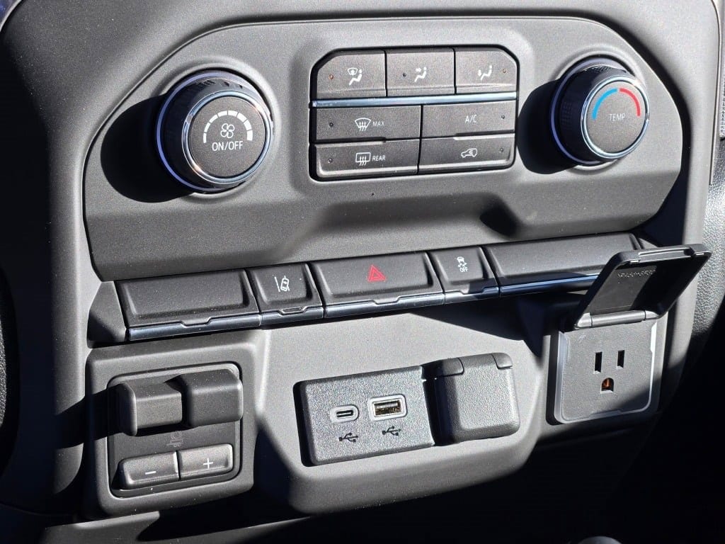 2026 CHEVROLET SILVERADO HD - Image 27