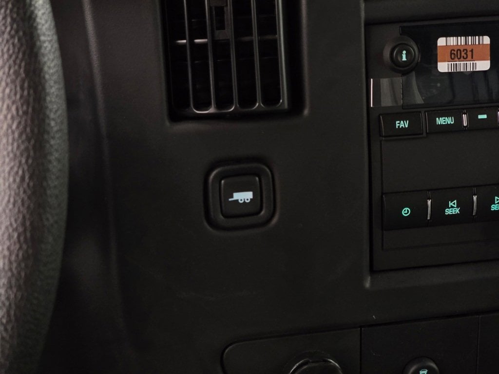 2025 CHEVROLET EXPRESS - Image 19